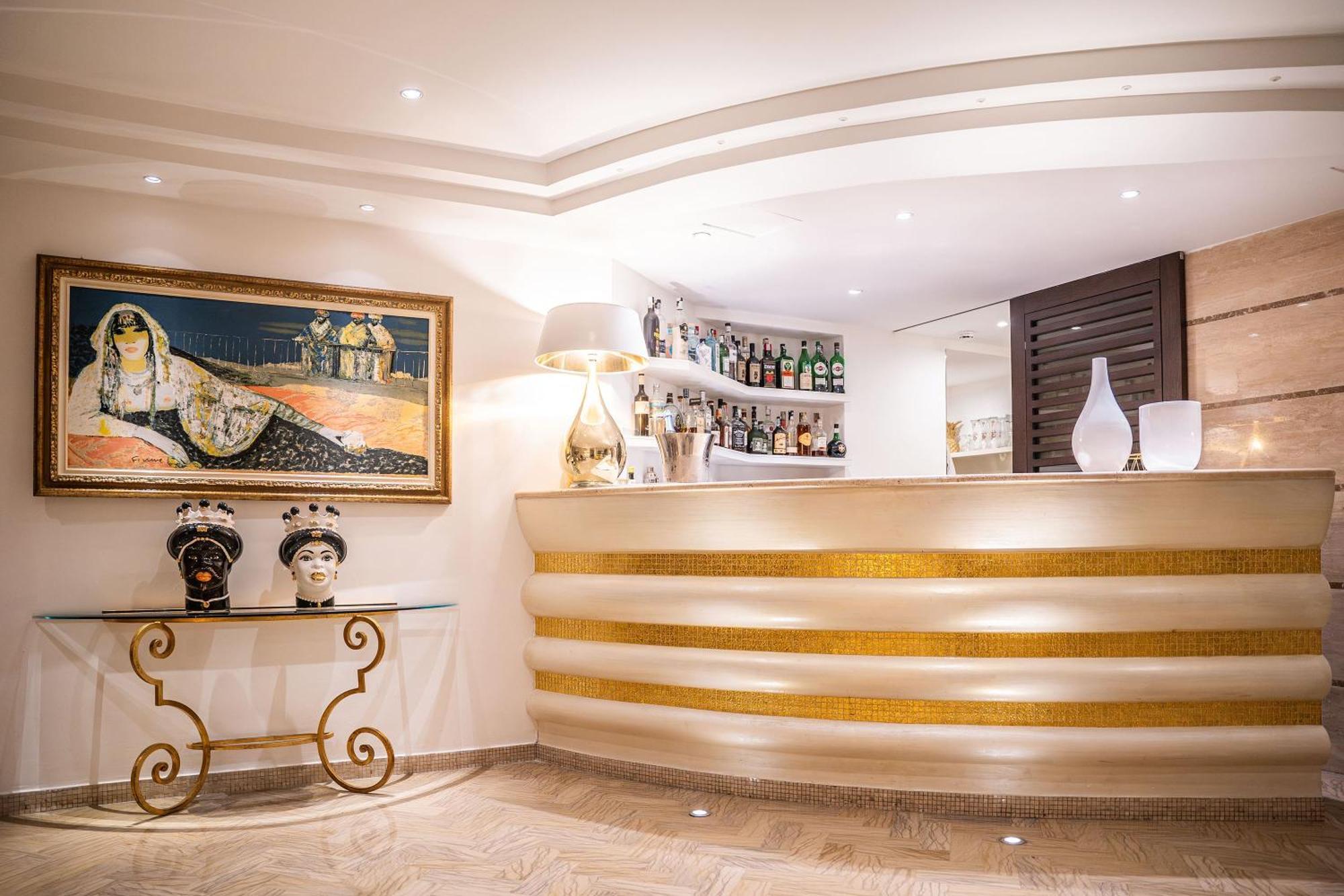 Hotel Tiffany'S Ριτσόνε Εξωτερικό φωτογραφία