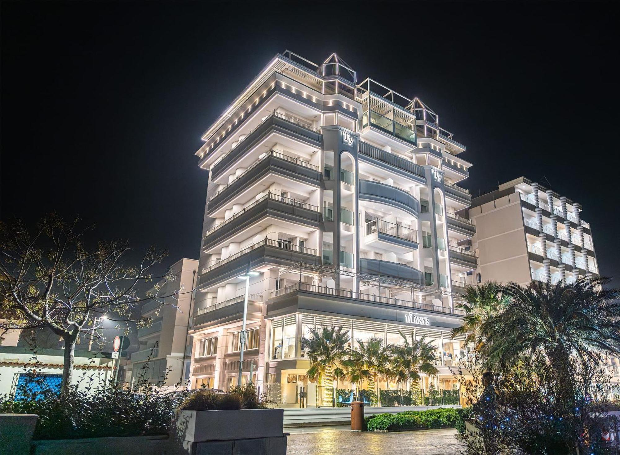 Hotel Tiffany'S Ριτσόνε Εξωτερικό φωτογραφία