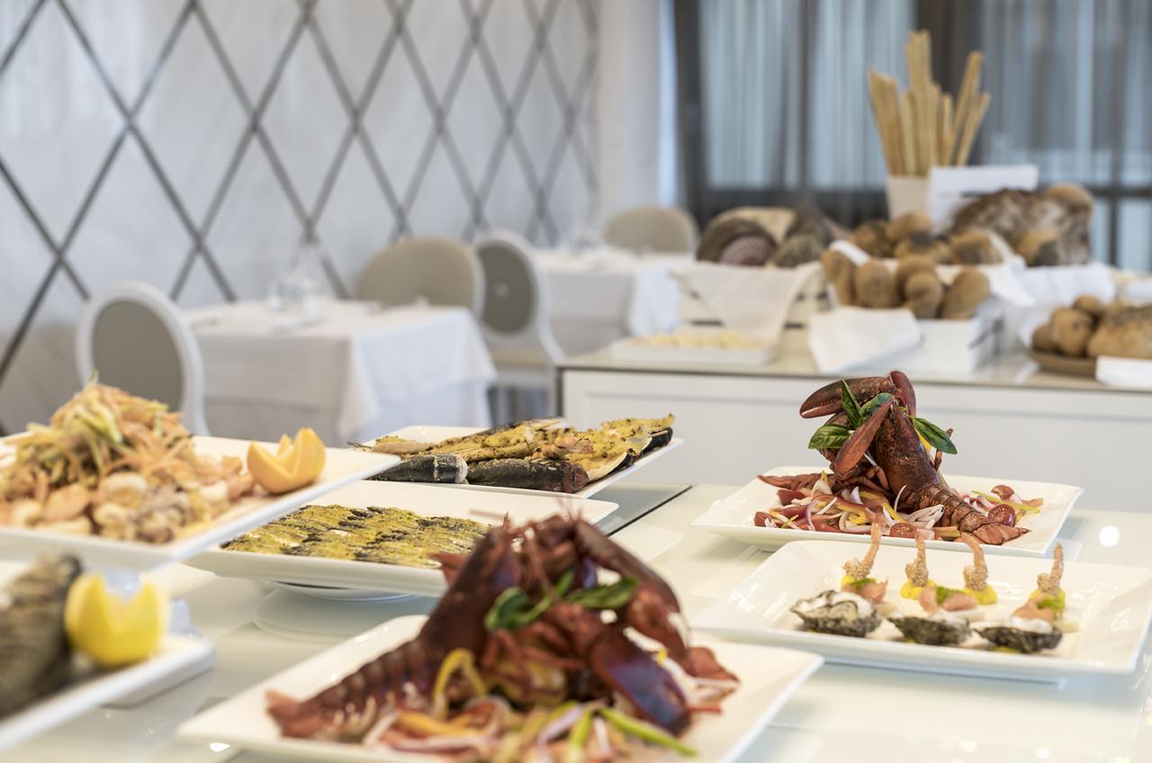 Hotel Tiffany'S Ριτσόνε Εξωτερικό φωτογραφία